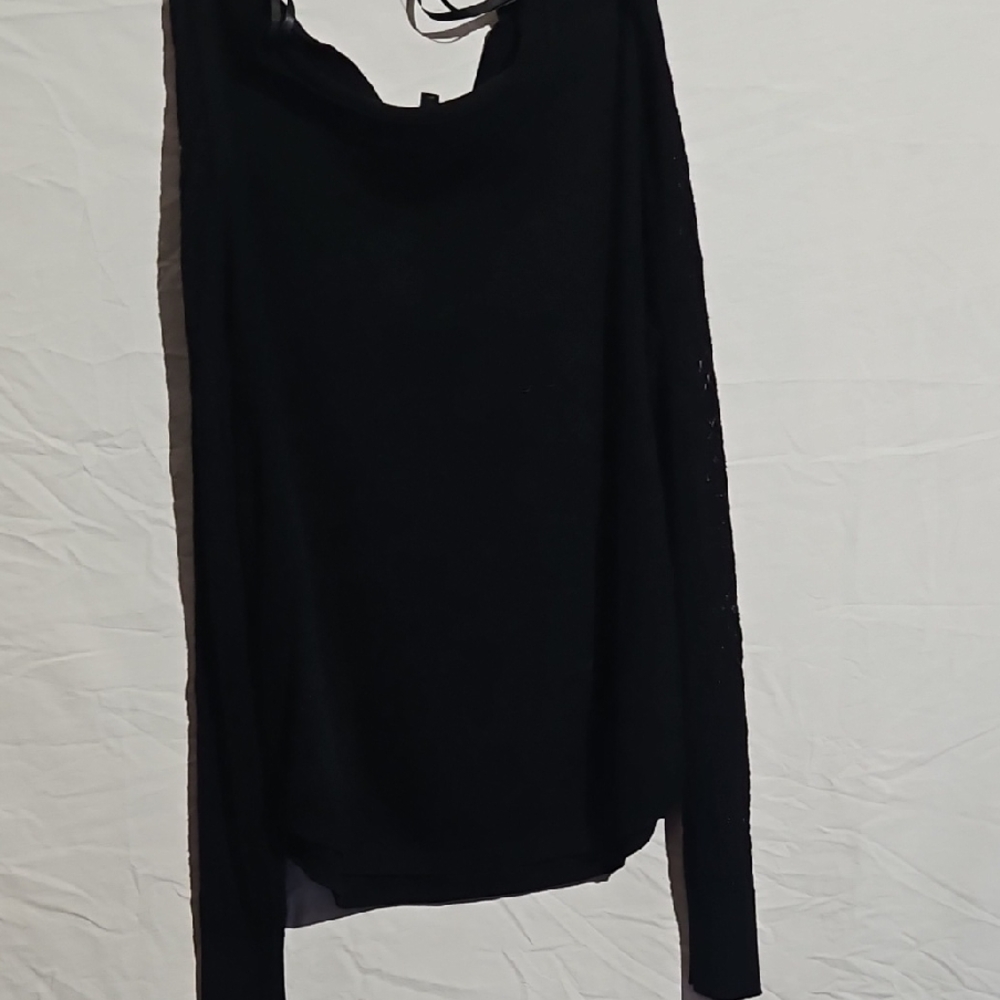 Lety & Me Black Long Sleeve Top